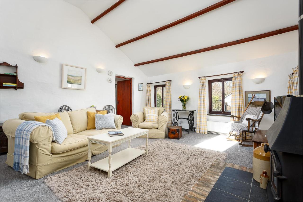 The Snug At Cornish Barn Holidays Труро Экстерьер фото
