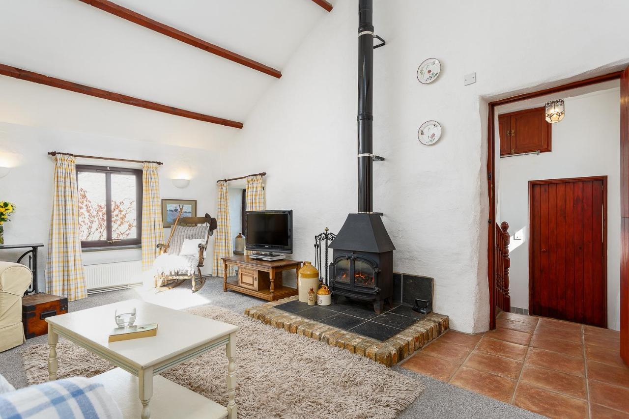 The Snug At Cornish Barn Holidays Труро Экстерьер фото