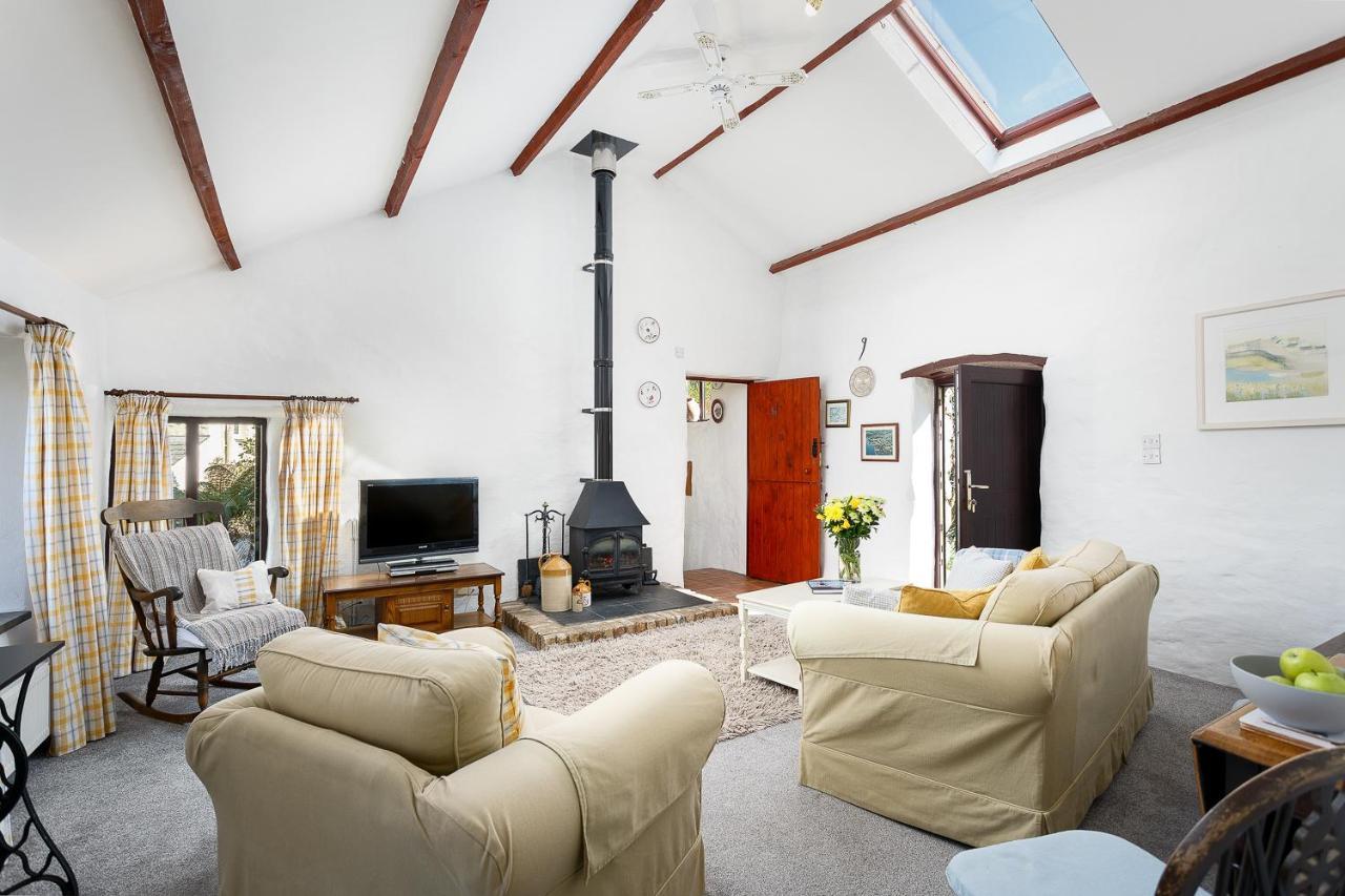 The Snug At Cornish Barn Holidays Труро Экстерьер фото